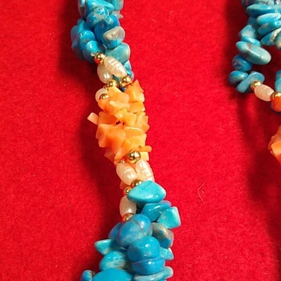 Vintage Multi Strat Chips Turquoise & Coral w/Seed Pearls Gold Tone Bead Necklac - Picture 6 of 8